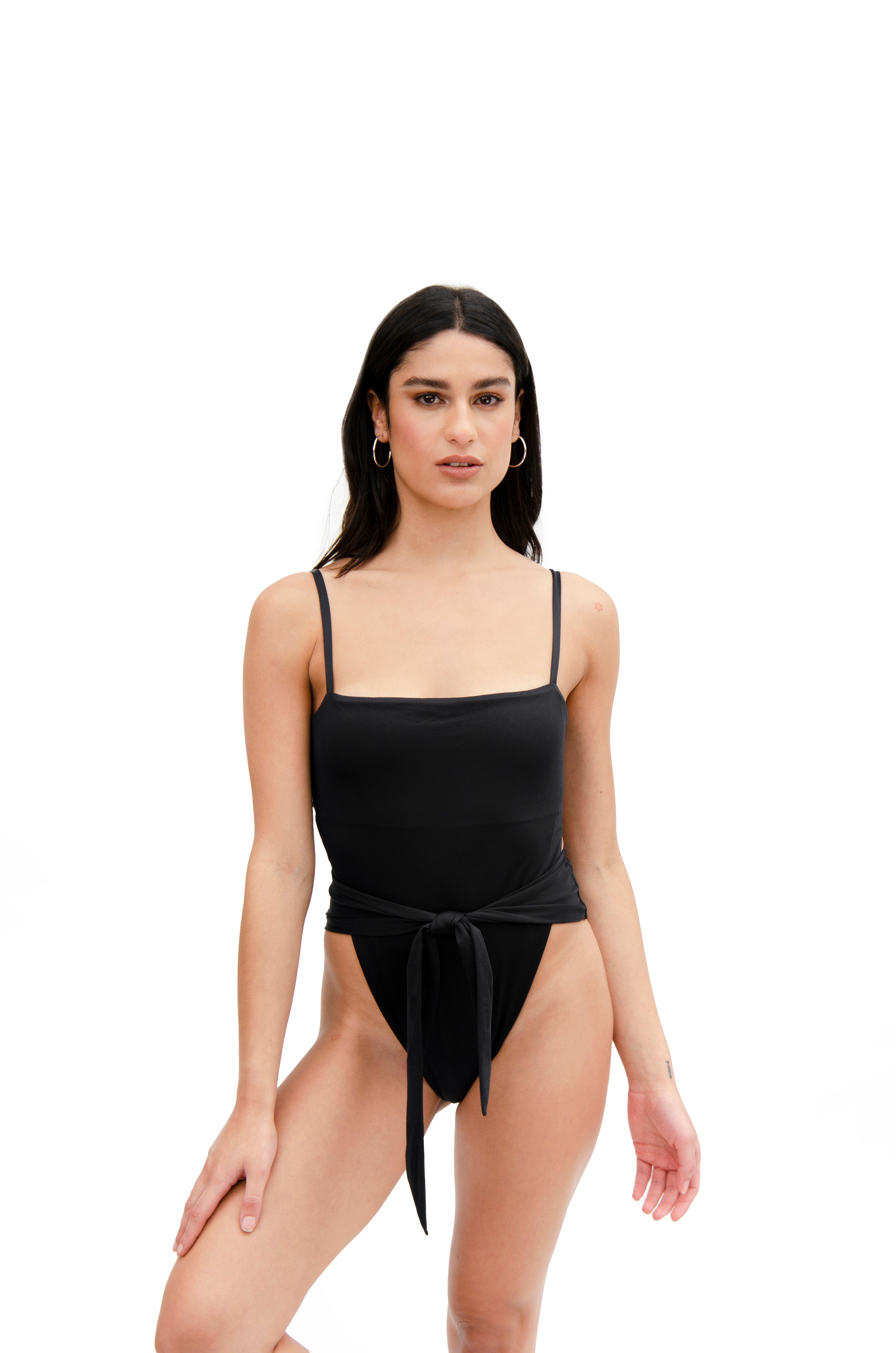 Isla One Piece in Black